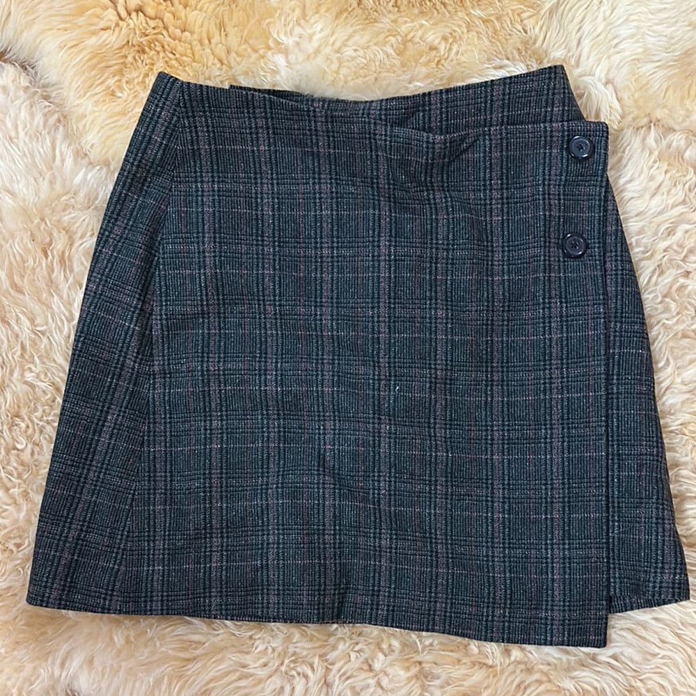 Aritzia Plaid A-Line Skirt - Black and Gray